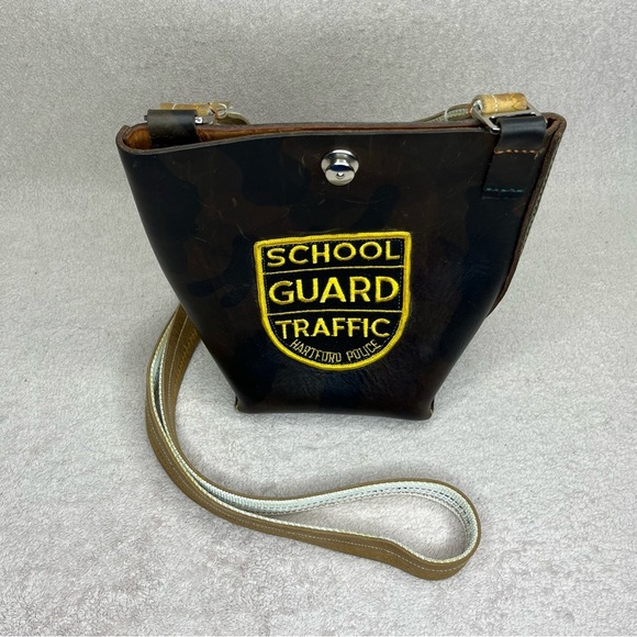 Vintage Leather Crossing School Guard Crossbody Bag Purse-Vtg-Classic-Hartford - Picture 4 of 9